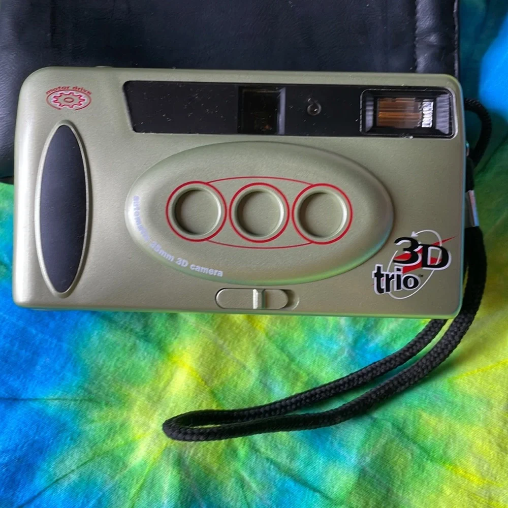 3D trio camera with black case